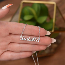 Laden Sie das Bild in den Galerie-Viewer, Name Necklace
